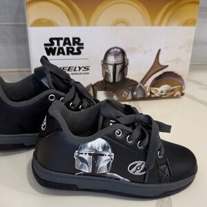 Star Wars Mandalorian Heelys size 1